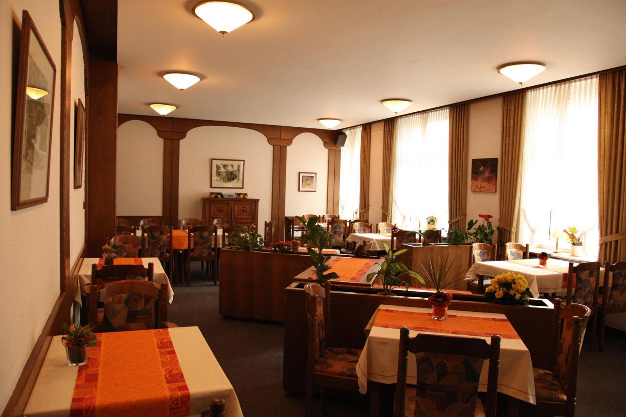 Ackfeld Hotel-Restaurant Bueren  Buitenkant foto