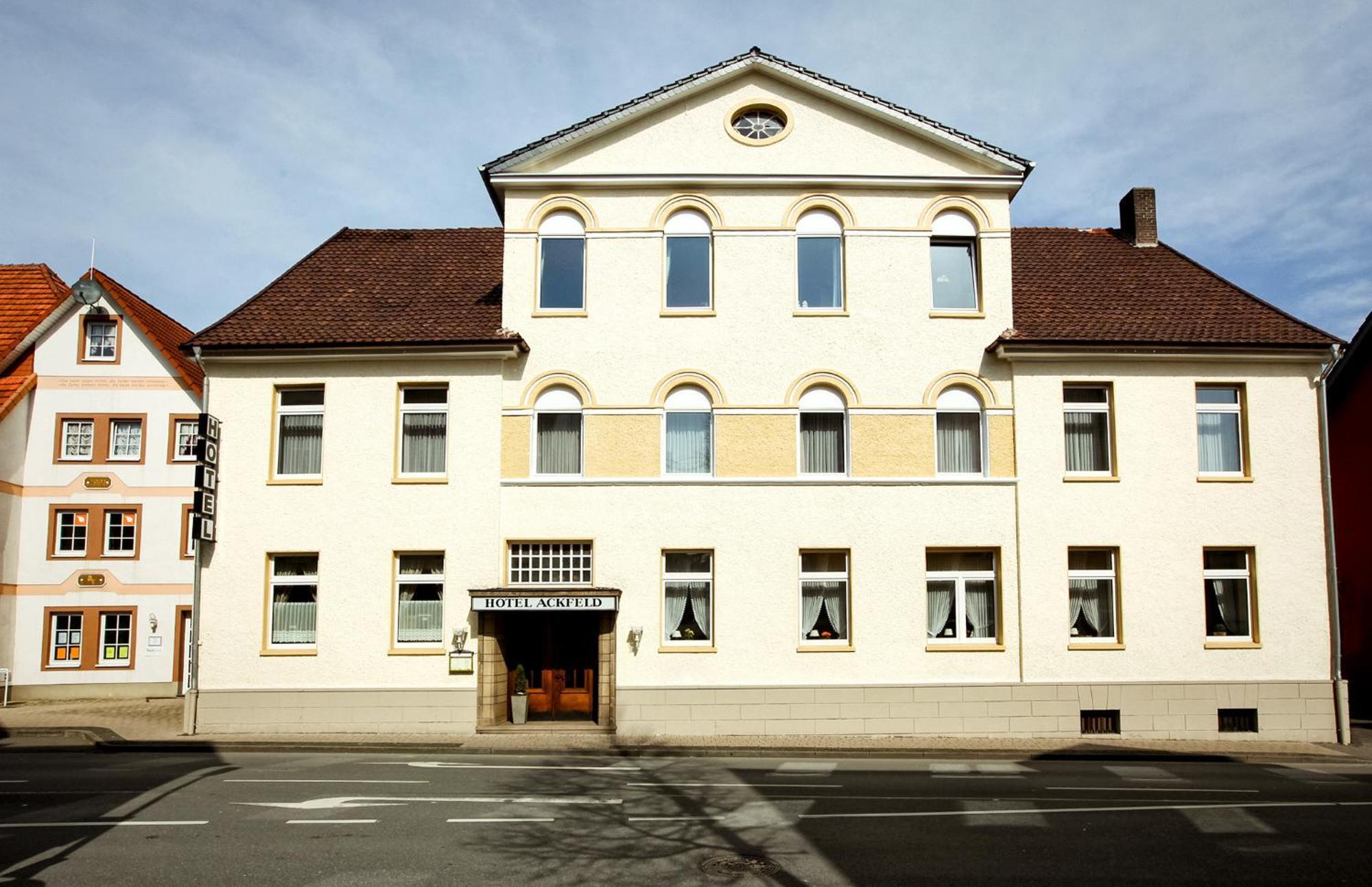 Ackfeld Hotel-Restaurant Bueren  Buitenkant foto